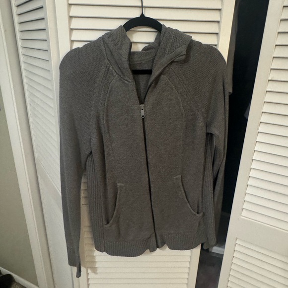 lululemon athletica Jackets & Blazers - Lululemon grey cashmere blend zip up hoodie that needs sewn see pic rare find